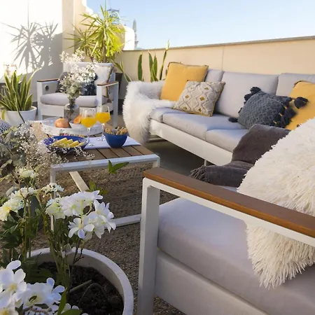 Chezmoihomes Luxury Penthouse Apartment *